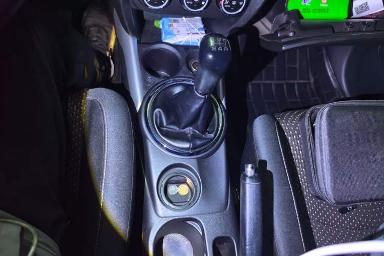 Used Mitsubishi ASX 2013 2.0L Manual Two-Wheel Drive Comfort Edition Gear Lever