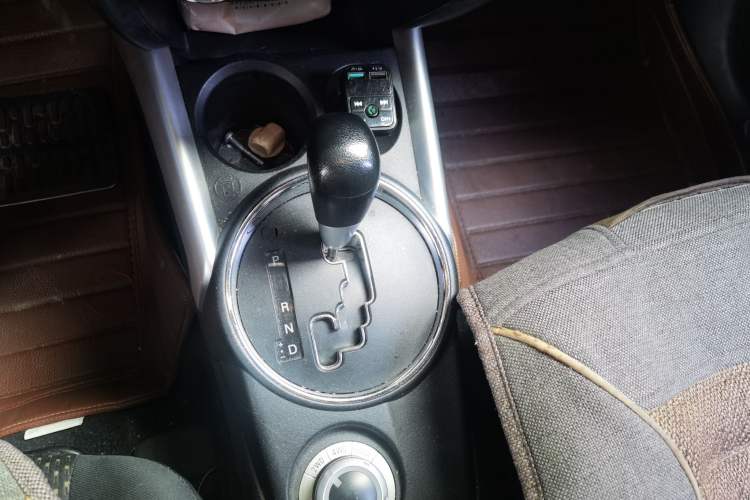 Used Mitsubishi ASX 2013 2.0L CVT Four-Wheel Drive Premium Edition Gear Lever