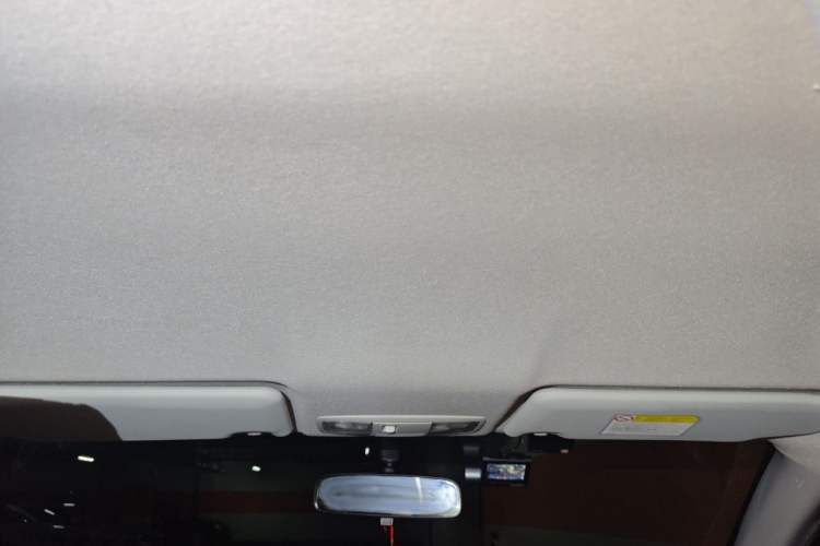 Used Mitsubishi ASX 2013 2.0L CVT Two-Wheel Drive Luxury Edition Headliner