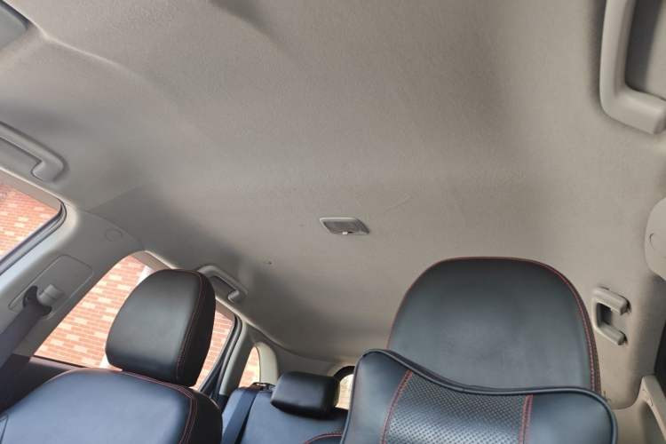Used Mitsubishi ASX 2013 2.0L CVT Two-Wheel Drive Elite Edition Headliner