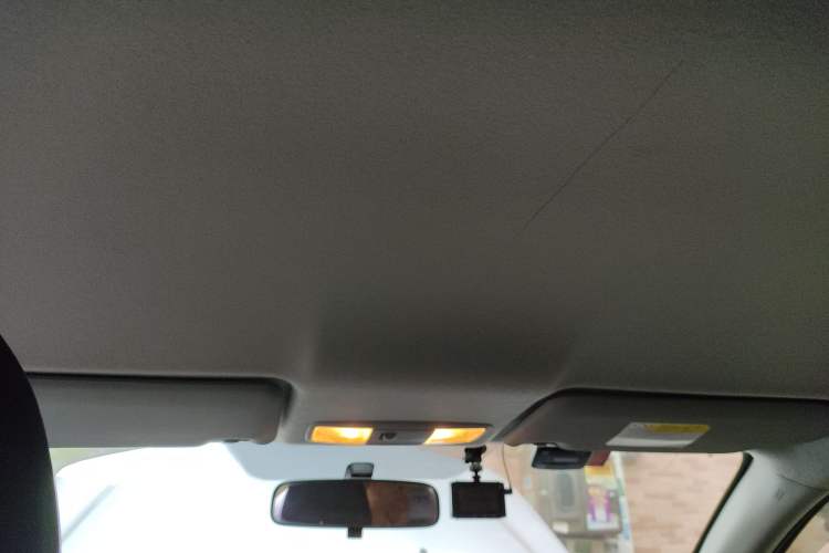 Used Mitsubishi ASX 2013 2.0L CVT Two-Wheel Drive Elite Edition Headliner