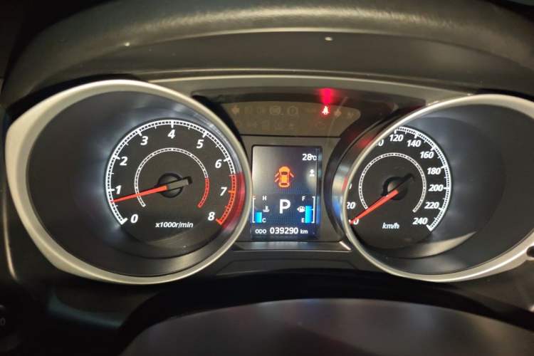 Used Mitsubishi ASX 2013 2.0L CVT Two-Wheel Drive Luxury Edition Instrument Cluster