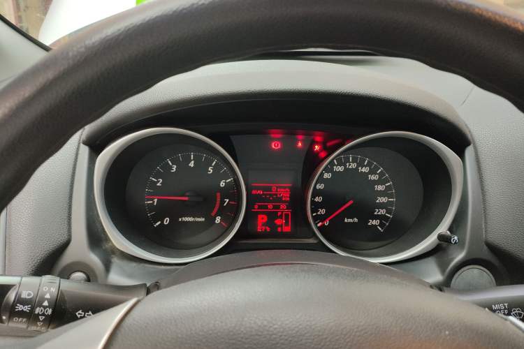 Used Mitsubishi ASX 2013 2.0L CVT Two-Wheel Drive Elite Edition Instrument Cluster