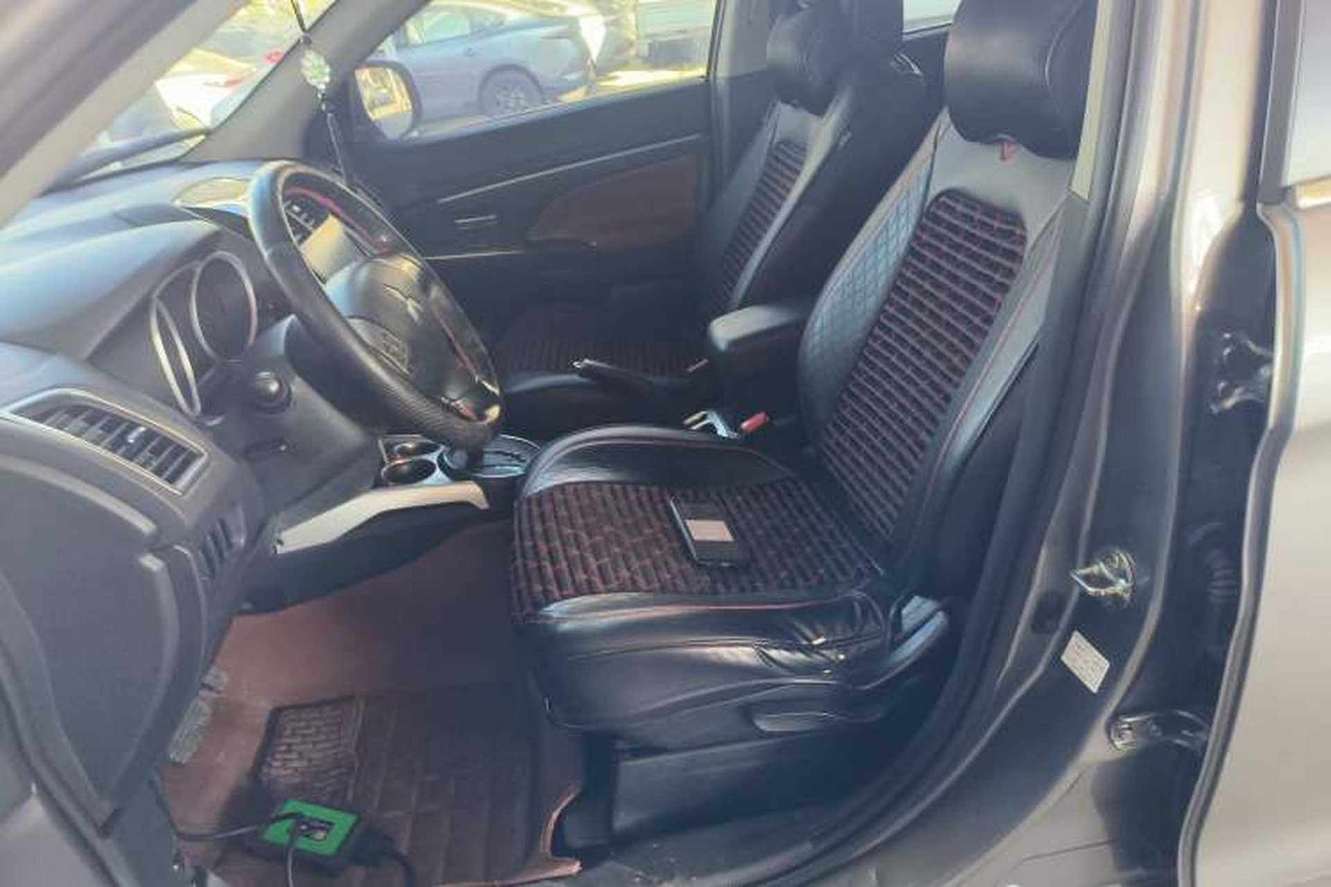 Used Mitsubishi ASX 2013 2.0L CVT Two-Wheel Drive Elite Edition Left Front Seat