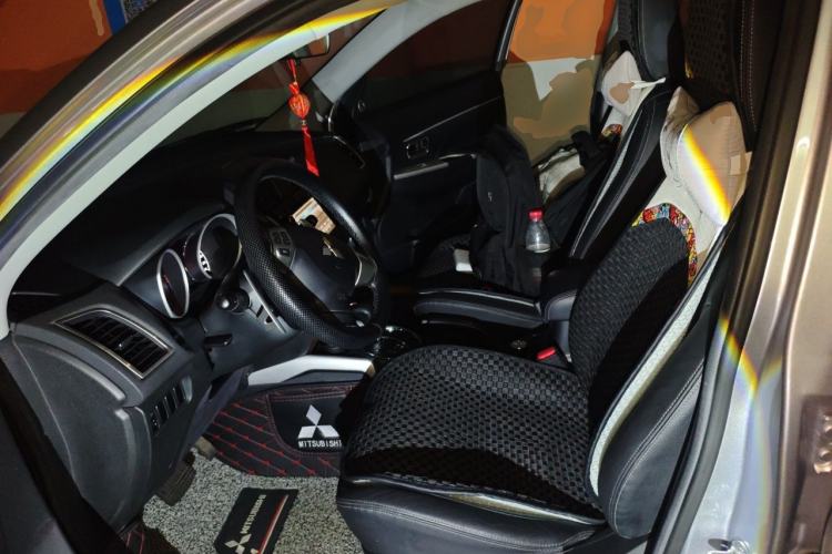 Used Mitsubishi ASX 2013 2.0L CVT Two-Wheel Drive Luxury Edition Left Front Seat