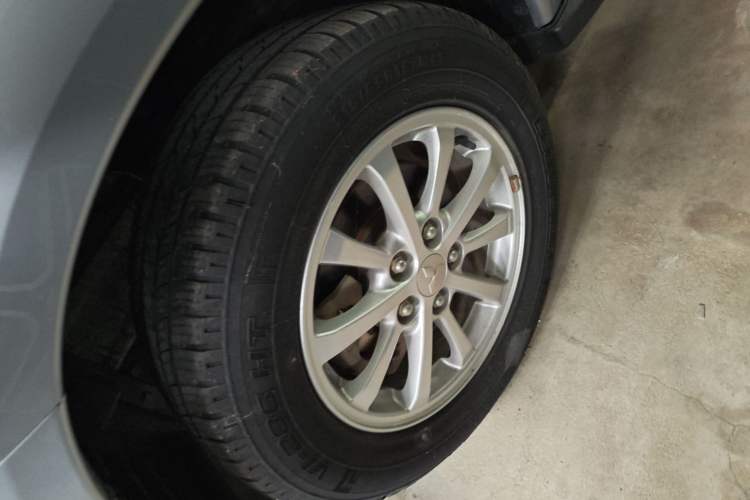 Used Mitsubishi ASX 2013 2.0L CVT Two-Wheel Drive Elite Edition Left Front Wheel Hub