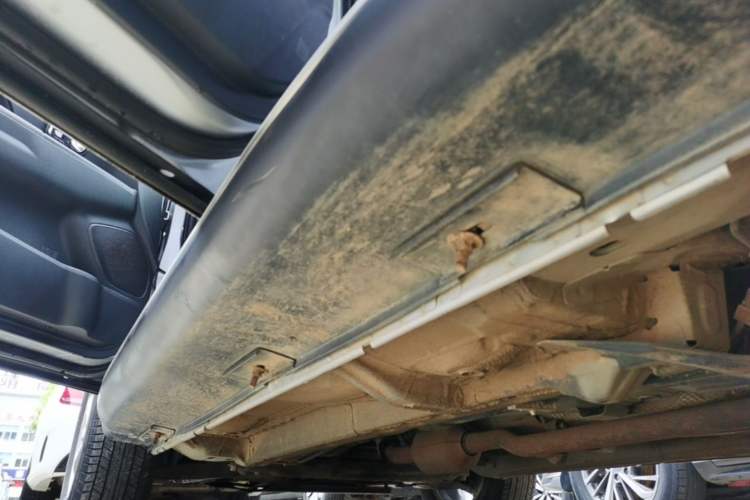 Used Mitsubishi ASX 2013 2.0L CVT Two-Wheel Drive Elite Edition Left Side Sill