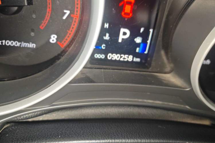 Used Mitsubishi ASX 2013 2.0L CVT 4x4 Flagship Edition Odometer Close Up