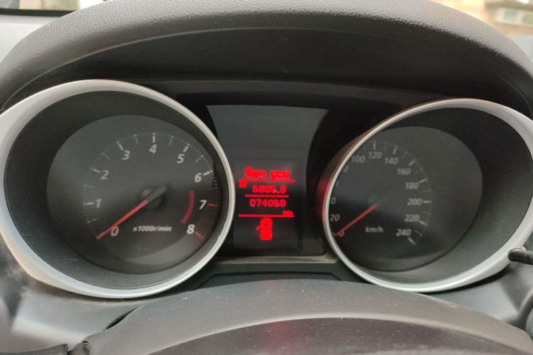 Used Mitsubishi ASX 2013 2.0L CVT Two-Wheel Drive Elite Edition Odometer Close Up
