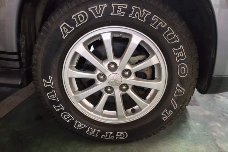 Used Mitsubishi ASX 2013 2.0L Manual Two-Wheel Drive Comfort Edition Right Front Wheel Hub