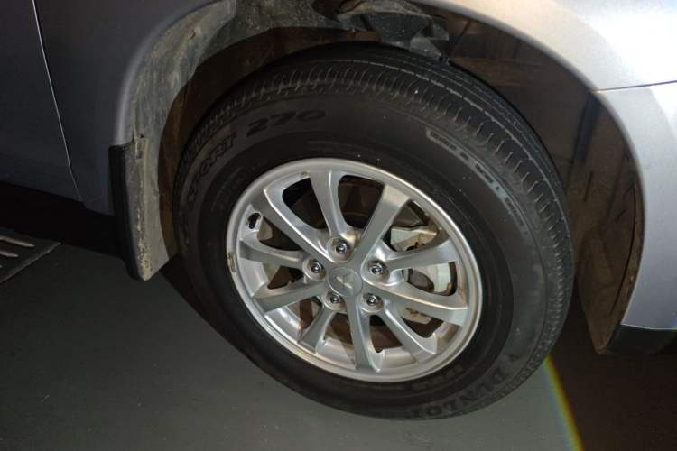 Used Mitsubishi ASX 2013 2.0L CVT Two-Wheel Drive Luxury Edition Right Front Wheel Hub