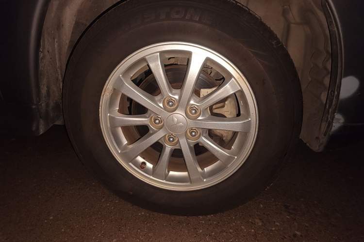 Used Mitsubishi ASX 2013 1.6L Manual Two-Wheel Drive Standard Edition Right Front Wheel Hub