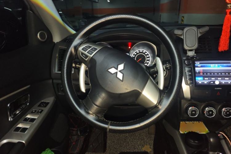 Used Mitsubishi ASX 2013 2.0L CVT Two-Wheel Drive Luxury Edition Steering Wheel