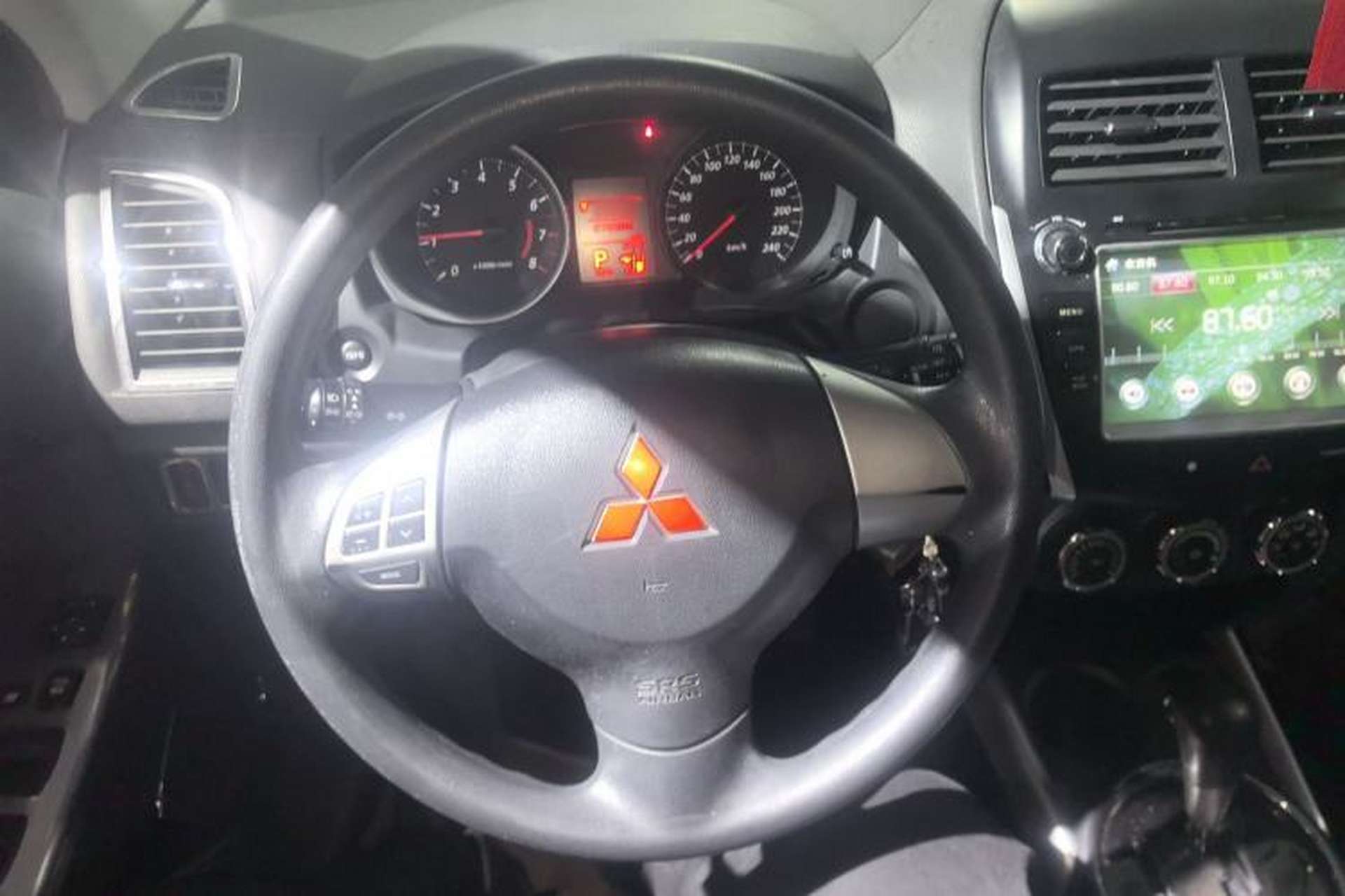 Used Mitsubishi ASX 2013 2.0L CVT Two-Wheel Drive Elite Edition Steering Wheel