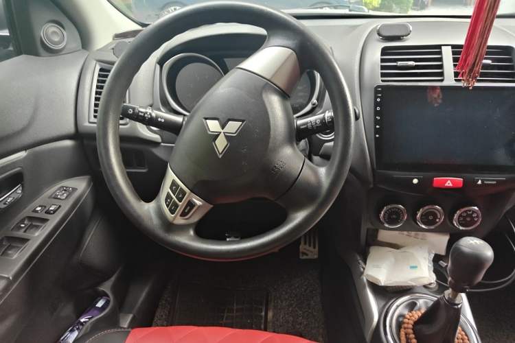 Used Mitsubishi ASX 2013 2.0L Manual Two-Wheel Drive Comfort Edition Steering Wheel