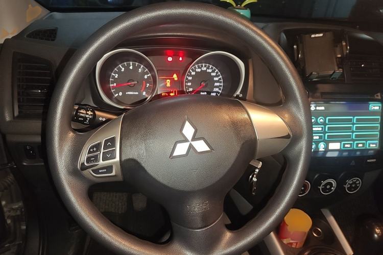 Used Mitsubishi ASX 2013 1.6L Manual Two-Wheel Drive Standard Edition Steering Wheel