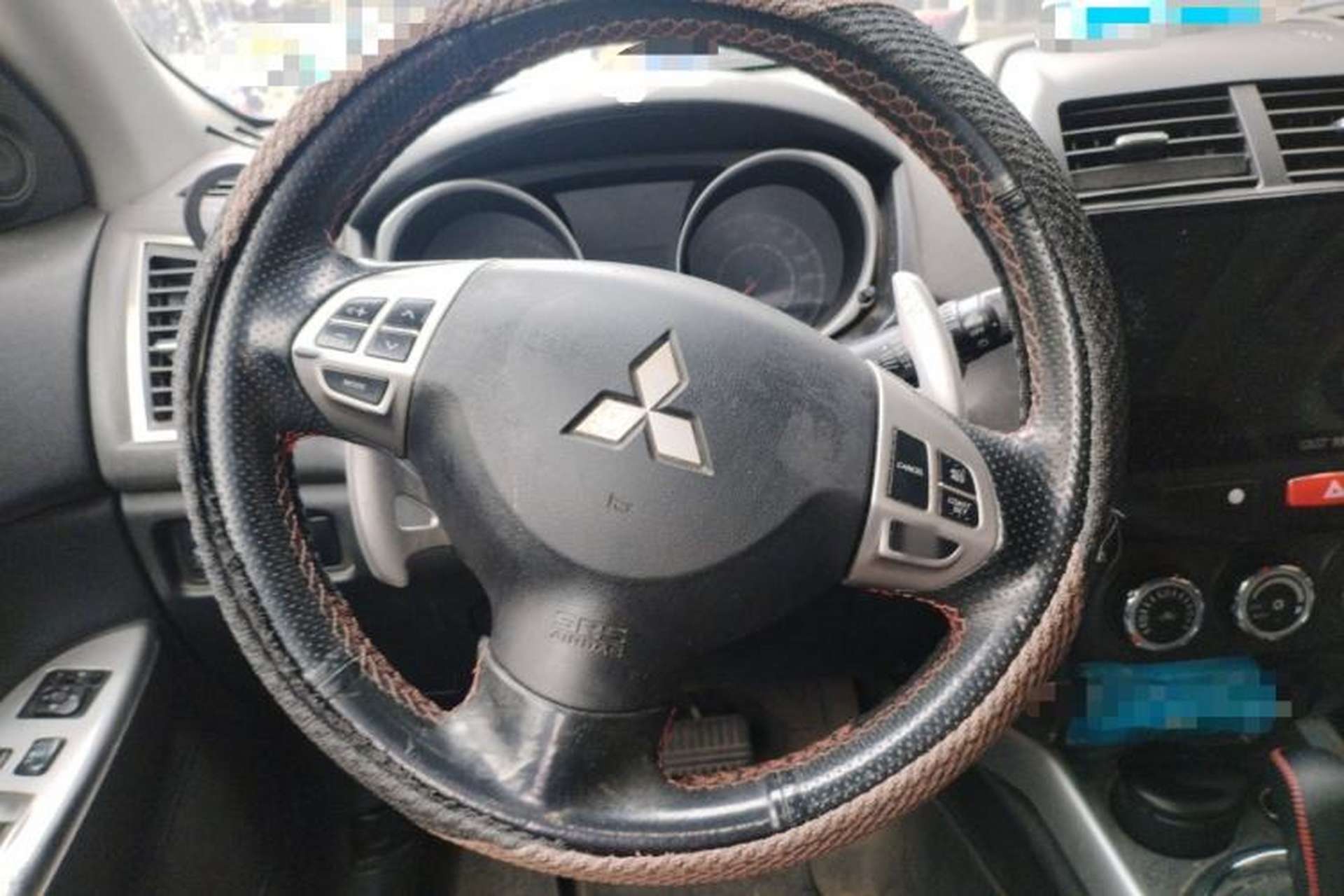 Used Mitsubishi ASX 2013 2.0L CVT Four-Wheel Drive Premium Edition Steering Wheel