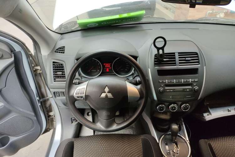 Used Mitsubishi ASX 2013 2.0L CVT Two-Wheel Drive Elite Edition Steering Wheel