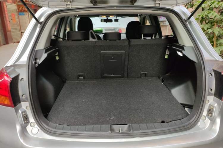 Used Mitsubishi ASX 2013 2.0L CVT Two-Wheel Drive Elite Edition Trunk