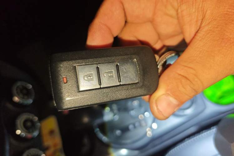 Used Mitsubishi ASX 2013 2.0L CVT Two-Wheel Drive Luxury Edition Vehicle Key