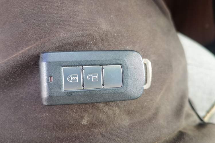 Used Mitsubishi ASX 2013 2.0L CVT Four-Wheel Drive Premium Edition Vehicle Key