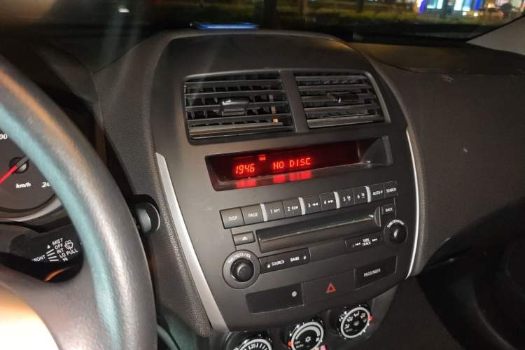 Used Mitsubishi ASX 2013 2.0L Manual Two-Wheel Drive Comfort Edition Audio And AC Panel