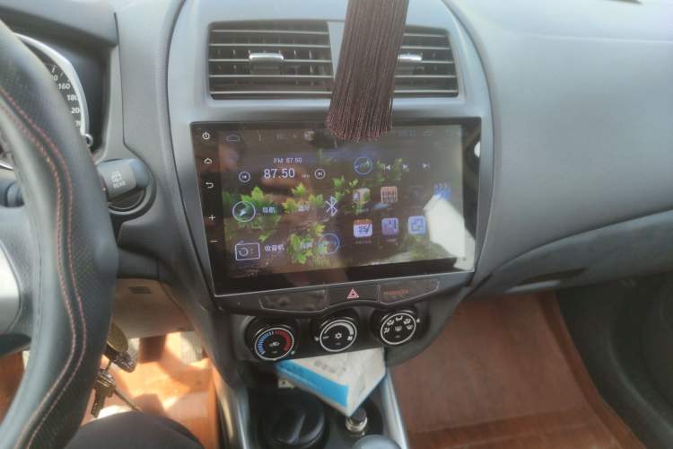 Used Mitsubishi ASX 2013 1.6L Manual Two-Wheel Drive Standard Edition Audio And AC Panel