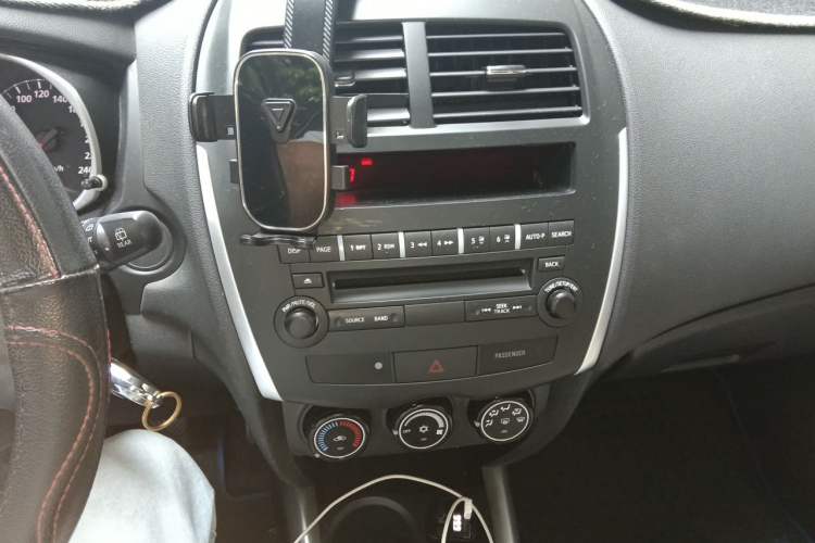 Used Mitsubishi ASX 2013 1.6L Manual Two-Wheel Drive Standard Edition Audio And AC Panel