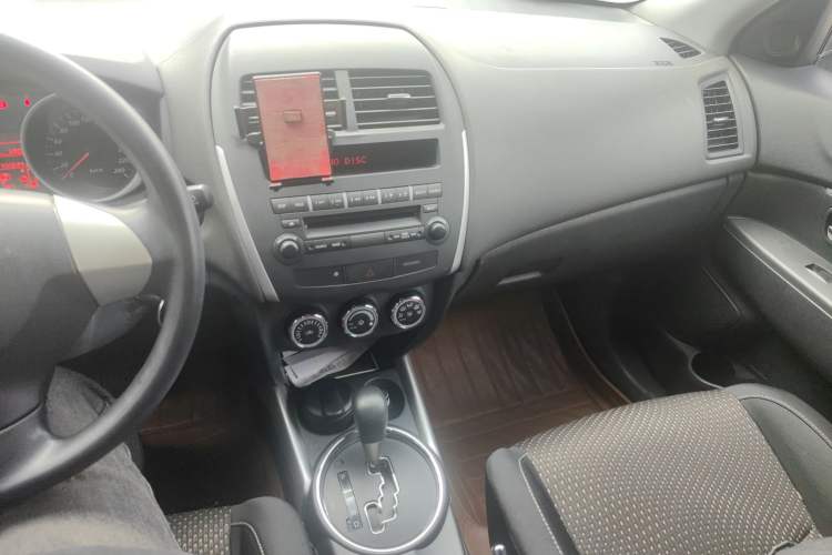 Used Mitsubishi ASX 2013 2.0L CVT Two-Wheel Drive Elite Edition Audio And AC Panel