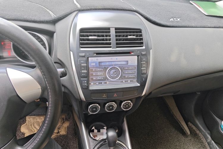 Used Mitsubishi ASX 2013 2.0L CVT Two-Wheel Drive Elite Edition Audio And AC Panel