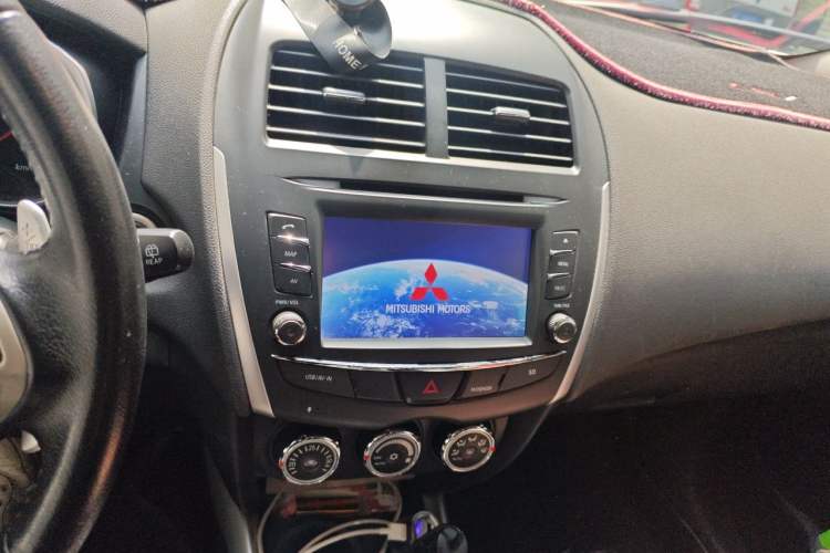 Used Mitsubishi ASX 2013 2.0L CVT 4x4 Flagship Edition Audio And AC Panel