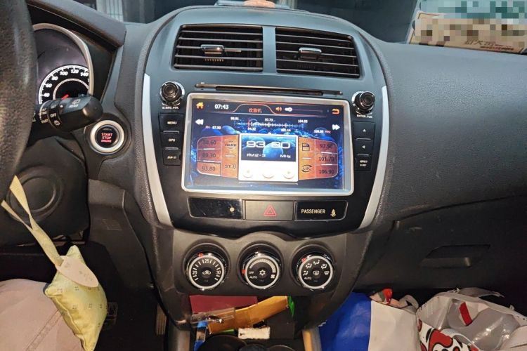 Used Mitsubishi ASX 2013 2.0L CVT Four-Wheel Drive Premium Edition Audio And AC Panel