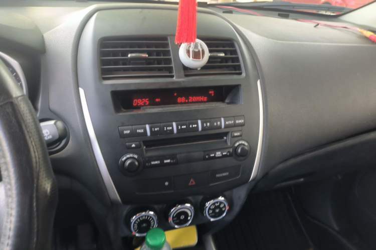 Used Mitsubishi ASX 2013 2.0L Manual Two-Wheel Drive Comfort Edition Audio And AC Panel