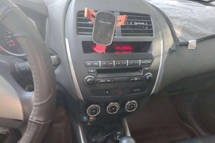 Used Mitsubishi ASX 2013 2.0L Manual Two-Wheel Drive Comfort Edition Audio And AC Panel