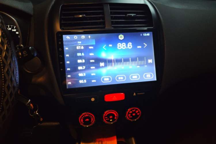 Used Mitsubishi ASX 2013 2.0L CVT Two-Wheel Drive Elite Edition Audio And AC Panel