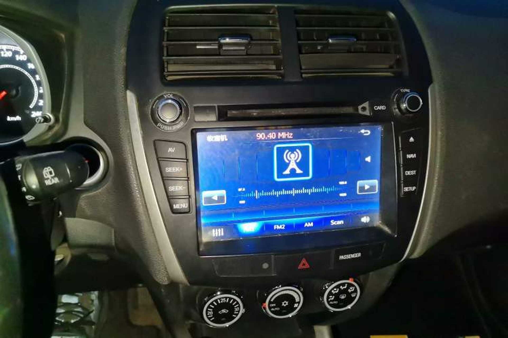 Used Mitsubishi ASX 2013 2.0L CVT Four-Wheel Drive Premium Edition Audio And AC Panel