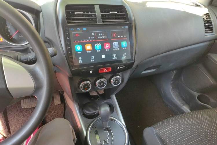Used Mitsubishi ASX 2013 2.0L CVT Two-Wheel Drive Elite Edition Audio And AC Panel