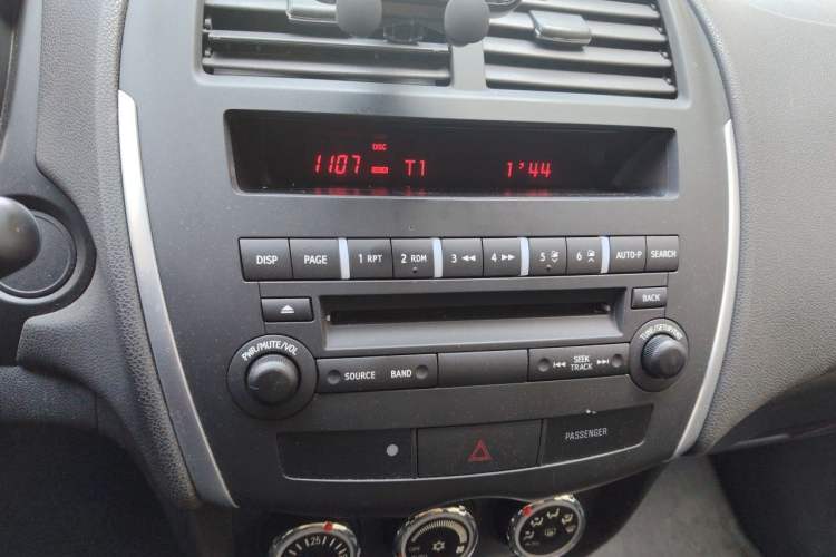 Used Mitsubishi ASX 2013 2.0L Manual Two-Wheel Drive Comfort Edition Audio And AC Panel