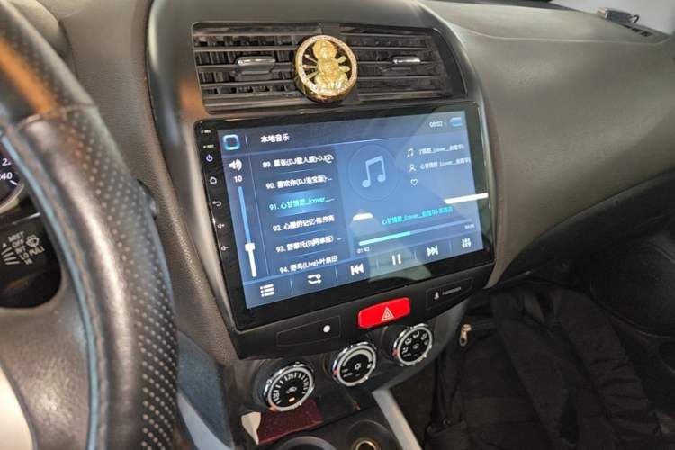Used Mitsubishi ASX 2013 2.0L CVT Two-Wheel Drive Elite Edition Audio And AC Panel