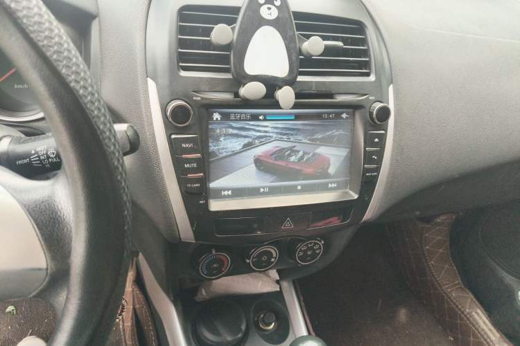 Used Mitsubishi ASX 2013 1.6L Manual Two-Wheel Drive Standard Edition Audio And AC Panel