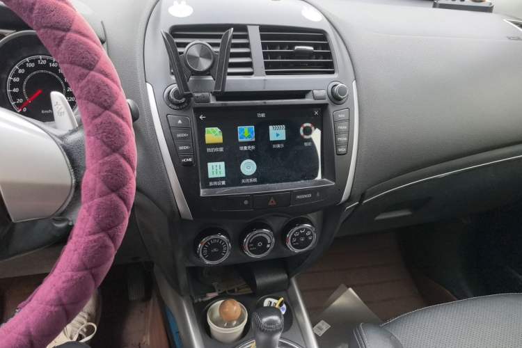 Used Mitsubishi ASX 2013 2.0L CVT Two-Wheel Drive Luxury Edition Audio And AC Panel