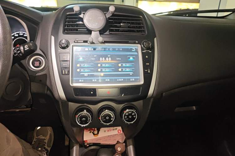 Used Mitsubishi ASX 2013 2.0L CVT 4x4 Flagship Edition Audio And AC Panel