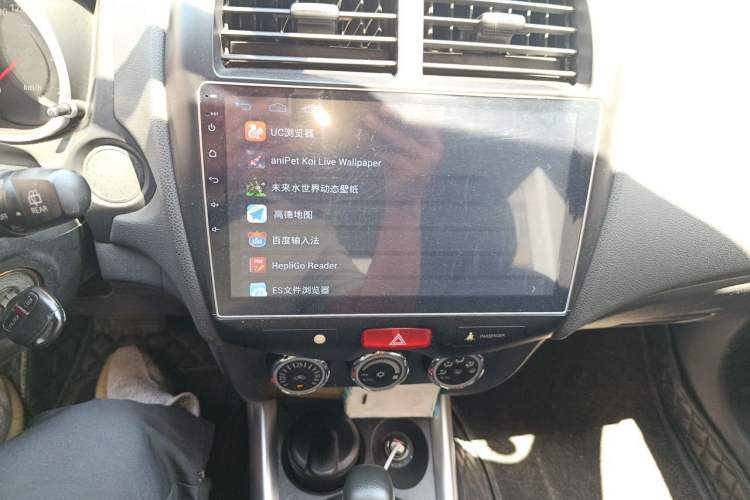 Used Mitsubishi ASX 2013 2.0L CVT Two-Wheel Drive Elite Edition Audio And AC Panel