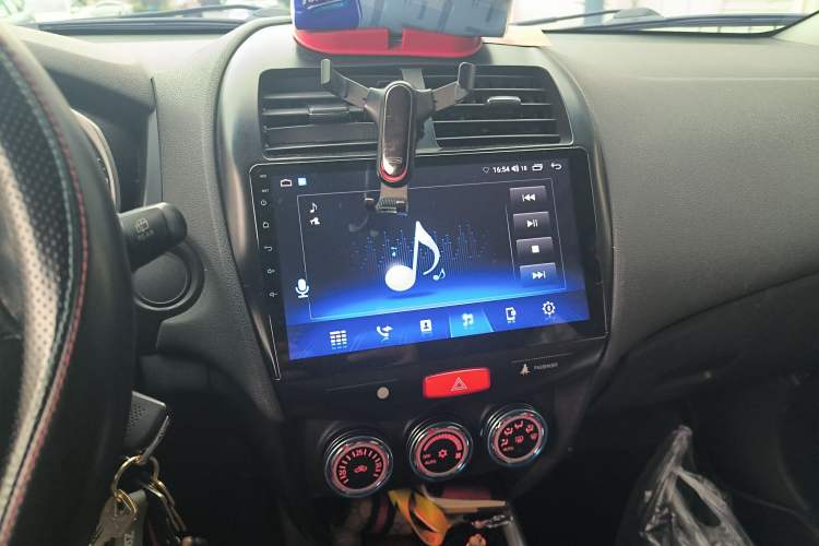 Used Mitsubishi ASX 2013 2.0L CVT Two-Wheel Drive Elite Edition Audio And AC Panel