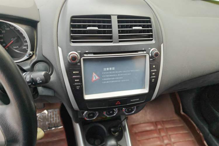 Used Mitsubishi ASX 2013 2.0L CVT Two-Wheel Drive Elite Edition Audio And AC Panel