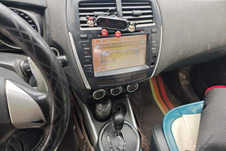 Used Mitsubishi ASX 2013 2.0L CVT Two-Wheel Drive Luxury Edition Audio And AC Panel
