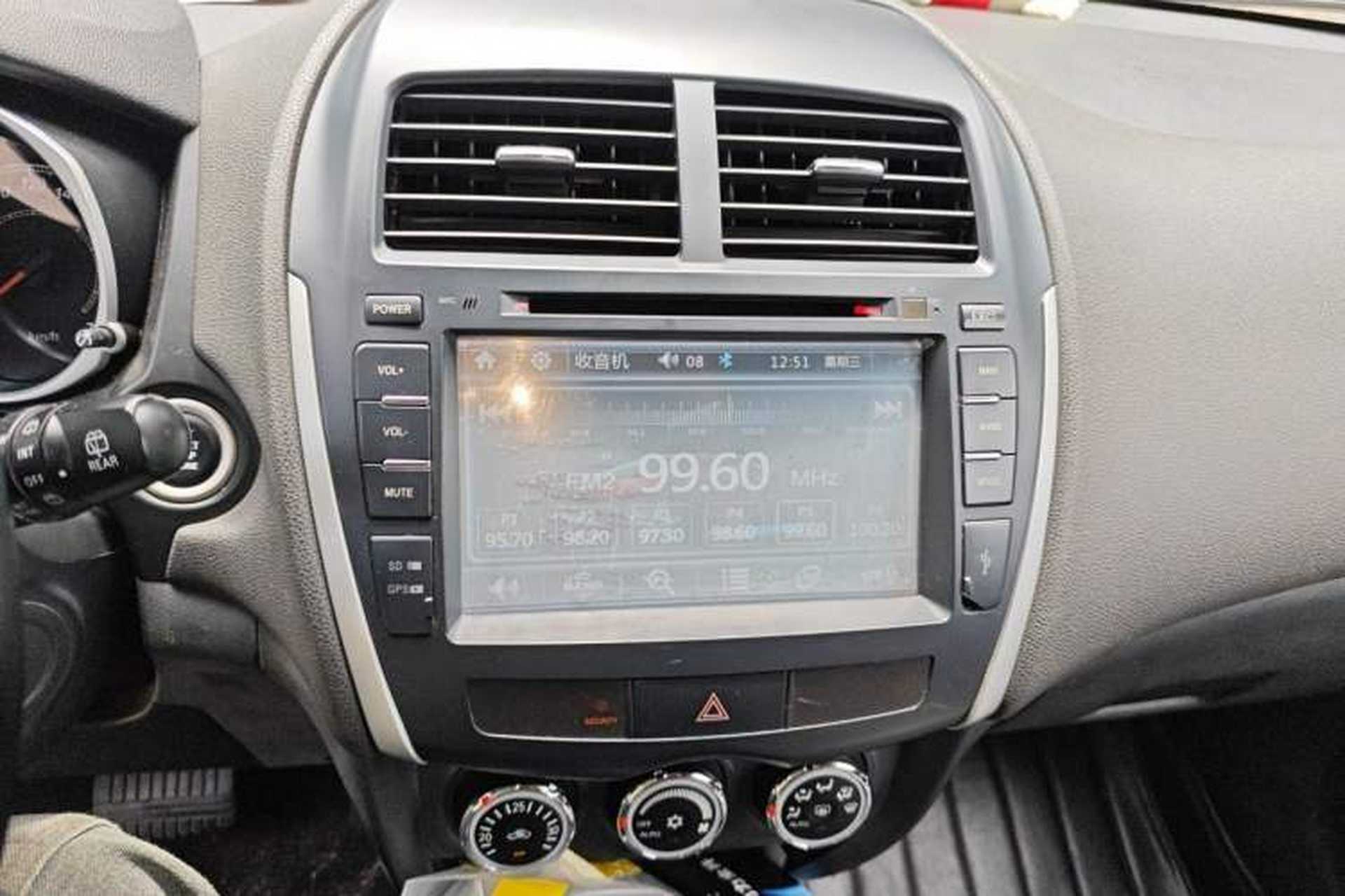 Used Mitsubishi ASX 2013 2.0L CVT Four-Wheel Drive Premium Edition Audio And AC Panel