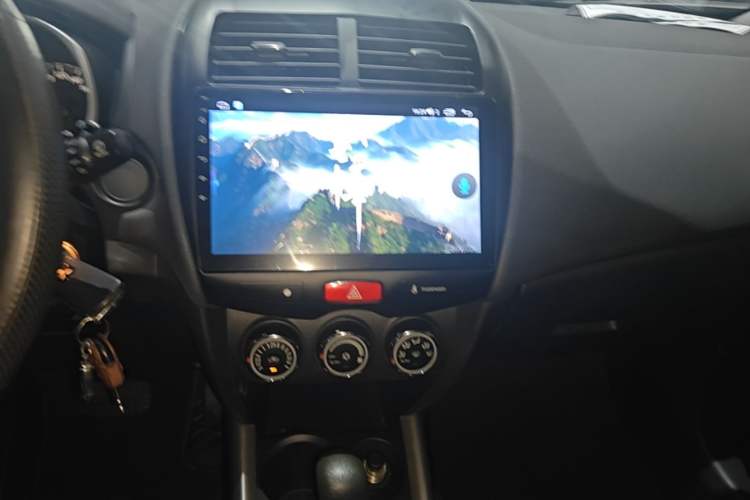 Used Mitsubishi ASX 2013 2.0L CVT Two-Wheel Drive Elite Edition Audio And AC Panel
