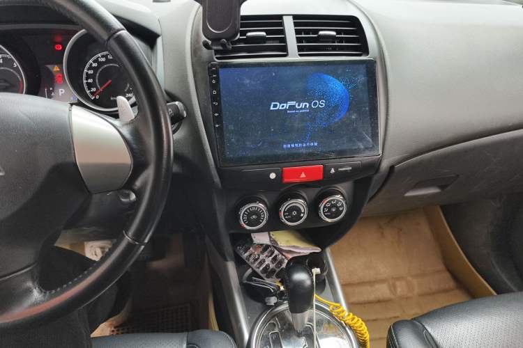 Used Mitsubishi ASX 2013 2.0L CVT Two-Wheel Drive Luxury Edition Audio And AC Panel
