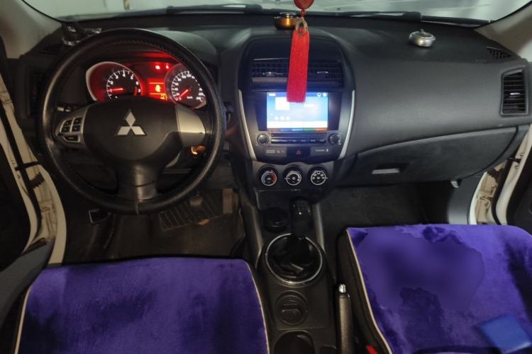 Used Mitsubishi ASX 2013 1.6L Manual Two-Wheel Drive Standard Edition Center Console